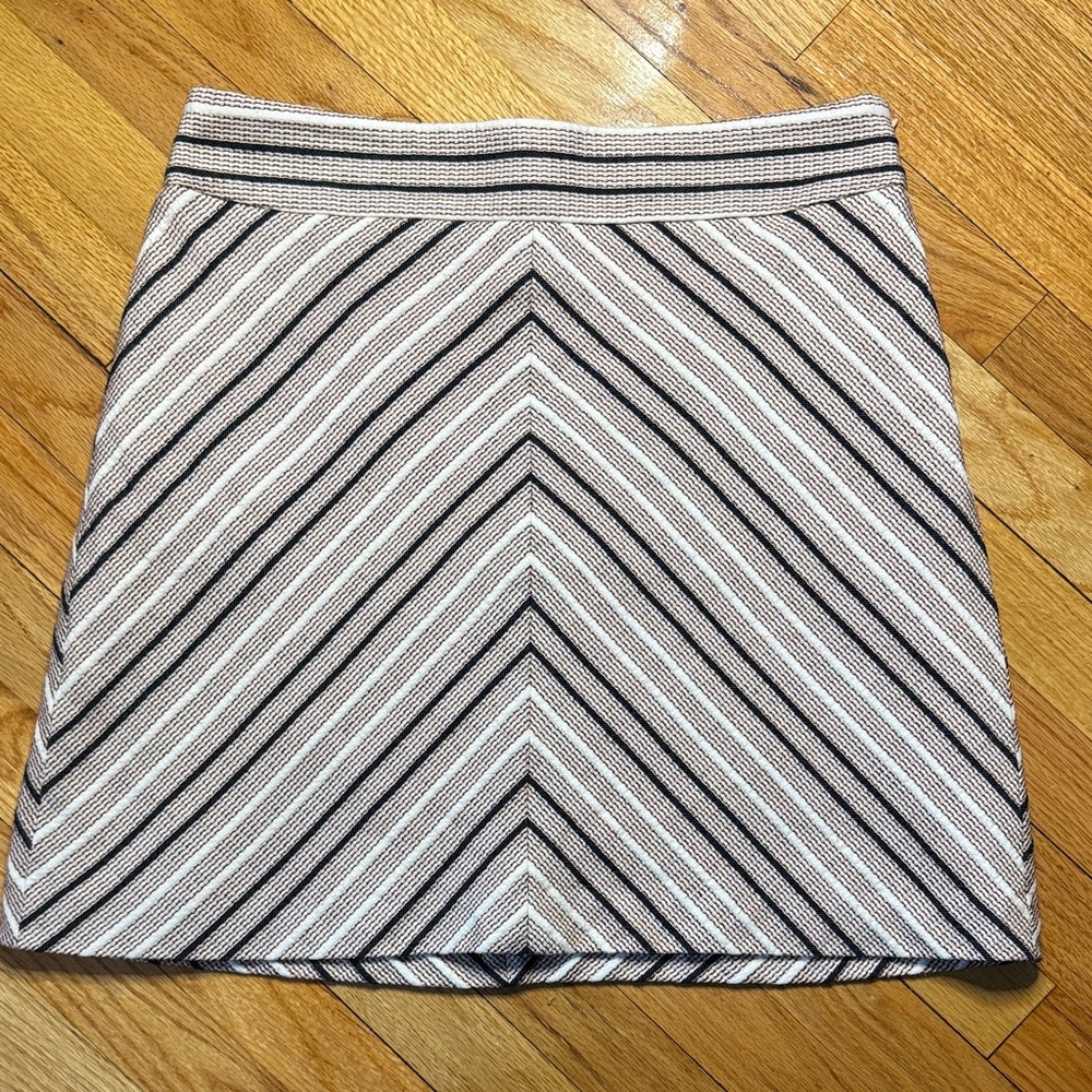 LOFT Skirt Women's Pencil Chevron Striped Mini Skirt Tan Black 10